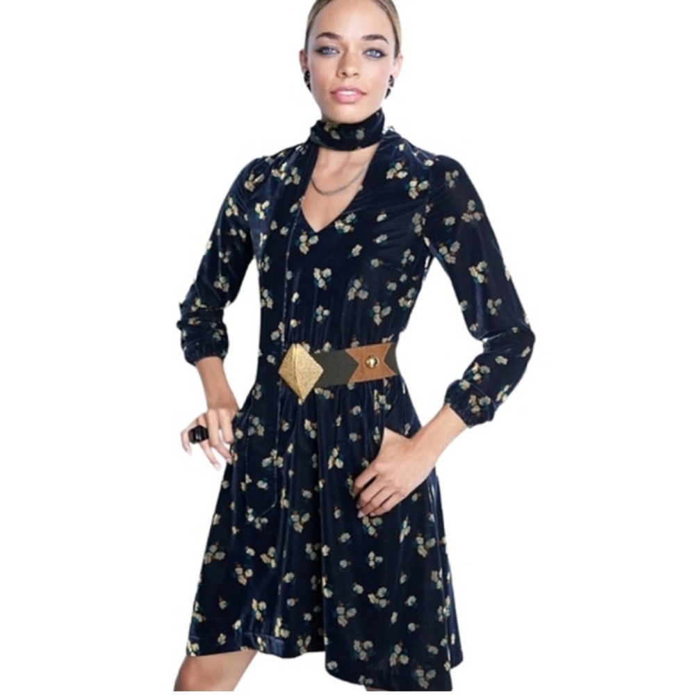 Cabi Decked Out Floral Navy Blue Velvet V-Neck Long Sleeve Dress w/Pockets, S